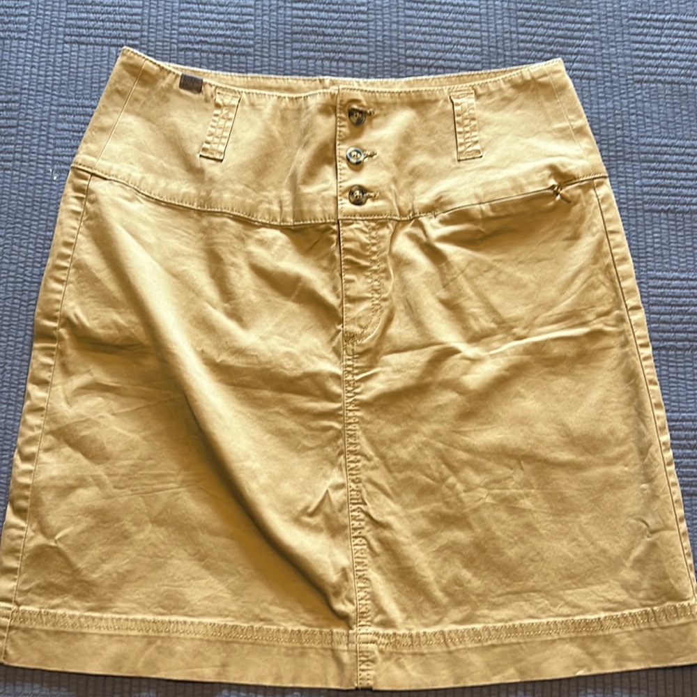EMS travel skirt